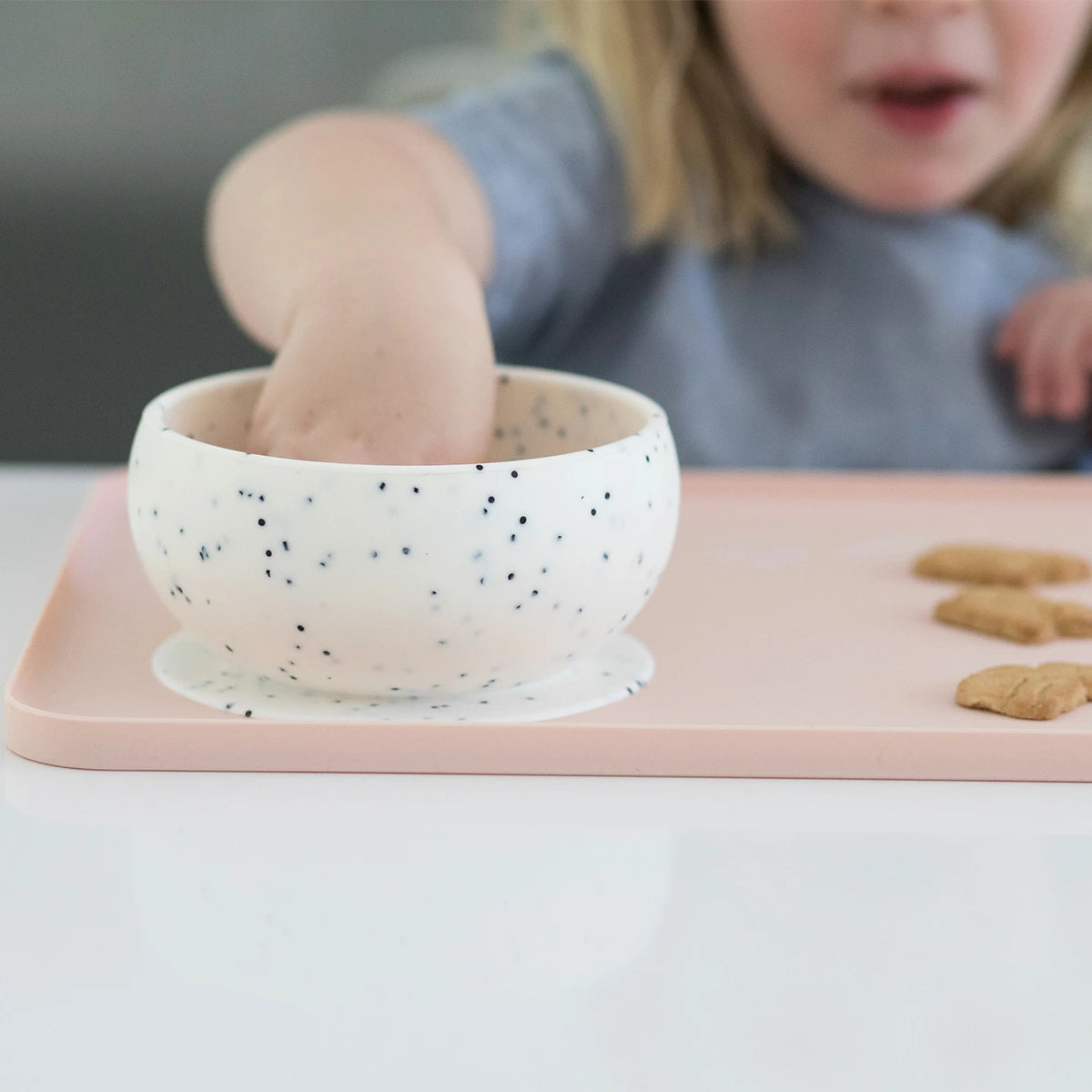 【ギフトBOX入】ひっくり返らない ベビー食器 シリコン ボウル & スプーン 2点セット