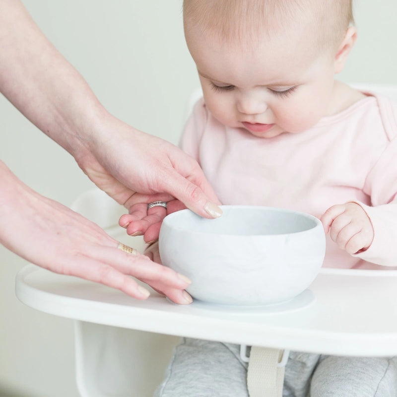 【ギフトBOX入】ひっくり返らない ベビー食器 シリコン ボウル & スプーン 2点セット