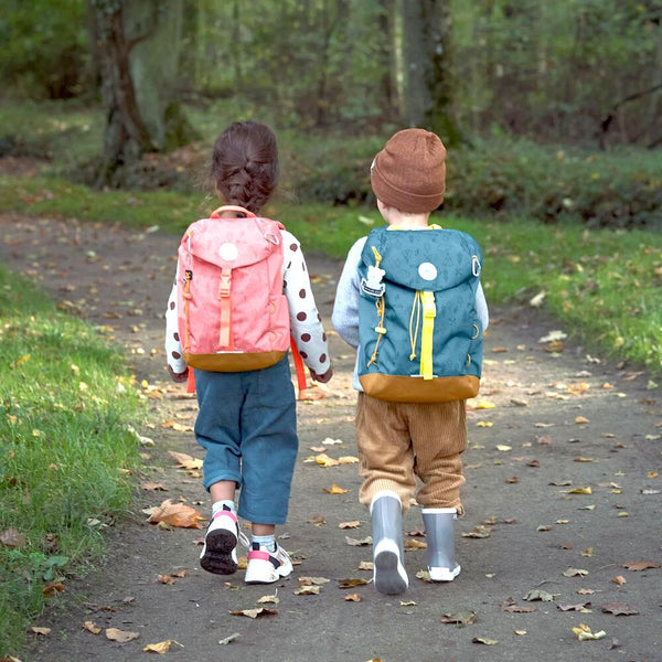 リュック ミニアウトドアバックパック 撥水性 対象年齢 3歳～ 容量 9L シンプル デザイン レッシグ LÄSSIG レインカバー付き